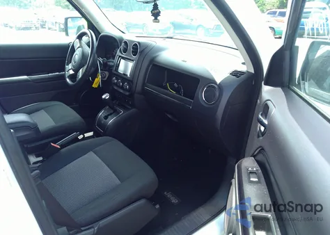 2013 Jeep Patriot Latitude z USA, uszkodzony, nr VIN 1C4NJPFB7DD169712